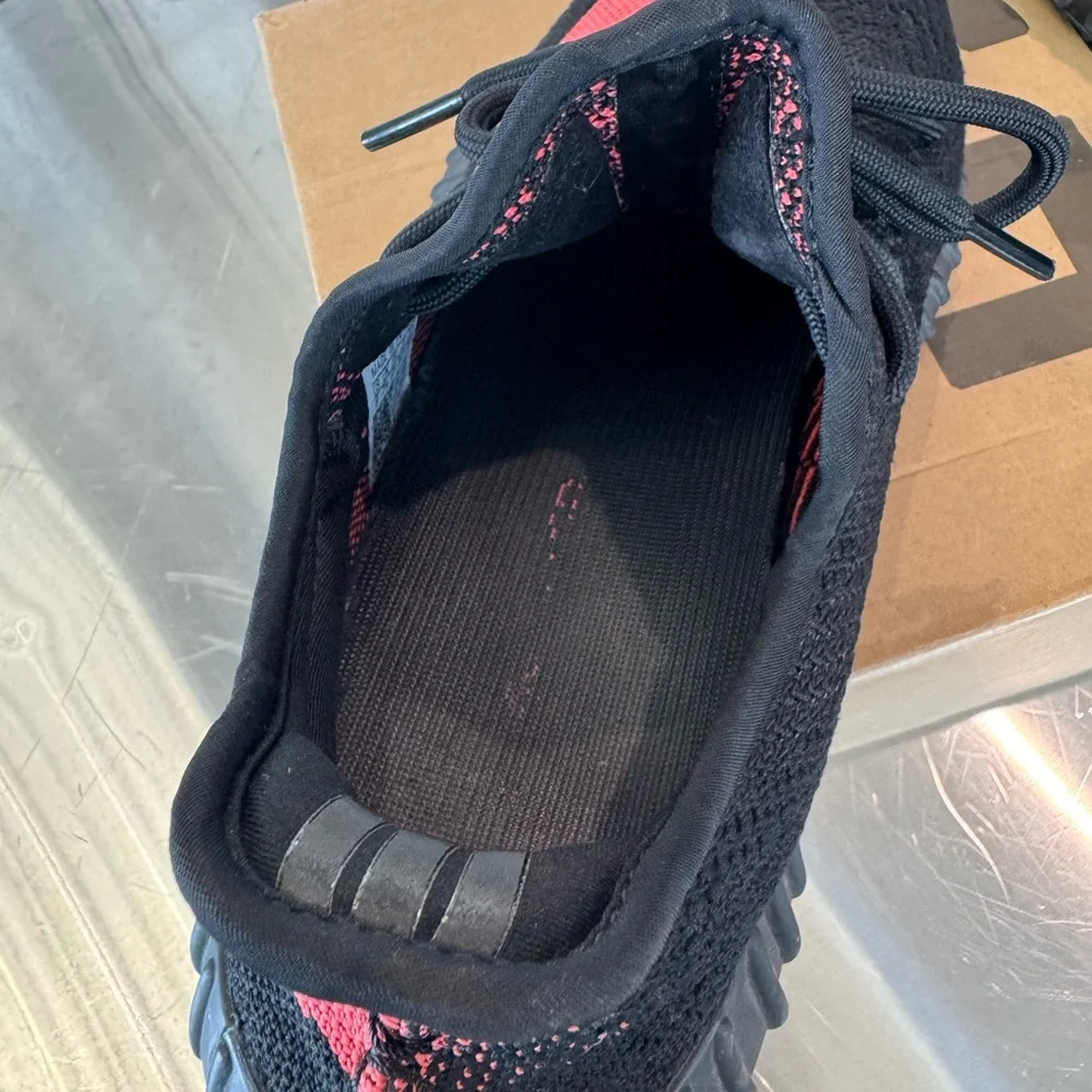 Adidas Yeezy Boost 350 V2 Black Red Stripe Men’s Size 7 1/2 Women’s 9 Sneakers - Picture 9 of 10